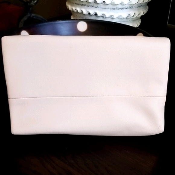 Isabella Scott Sydney Snap Close Vinyl Clutch Bag - Picture 5 of 9
